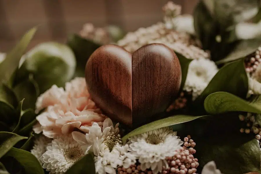 Picture of Floral & Decor Design by Two Balloons Weddings & Events